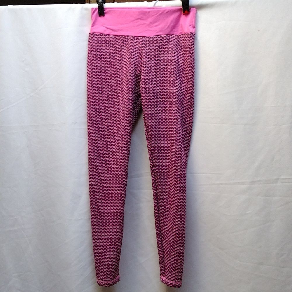 Scrunched bum yoga pants